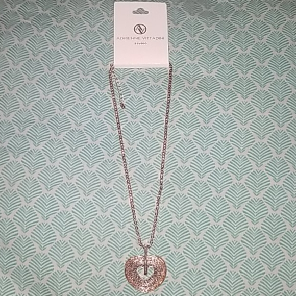 Gorgeous Heart necklace Adrienne Vittadini - Picture 1 of 3